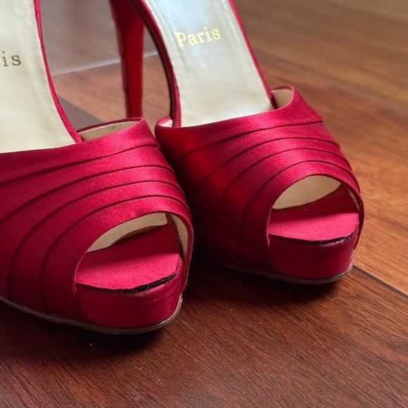 Christian Louboutin Armadillo Red Satin Peep Toe 36 1/2 Intact Red Bottoms - Picture 12 of 12